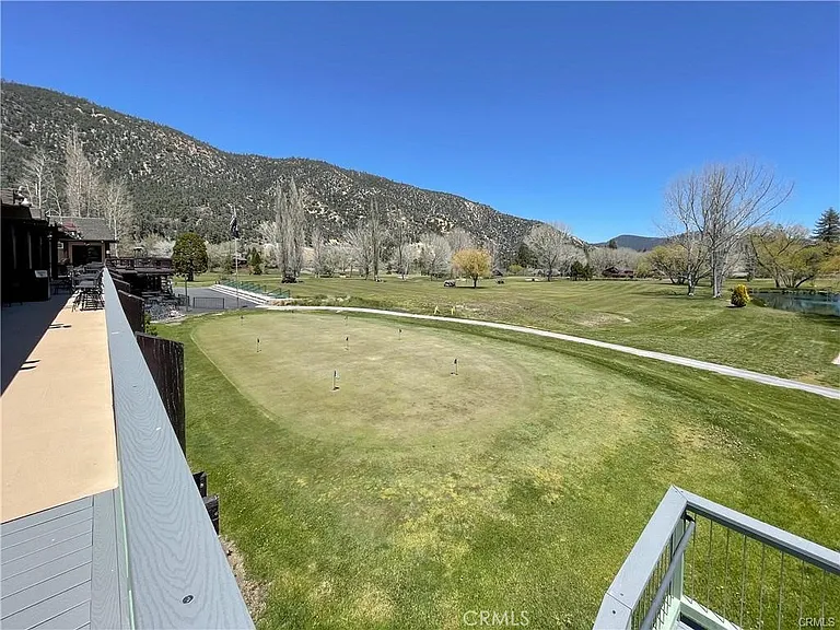 1521 Lassen Way — Photo 24