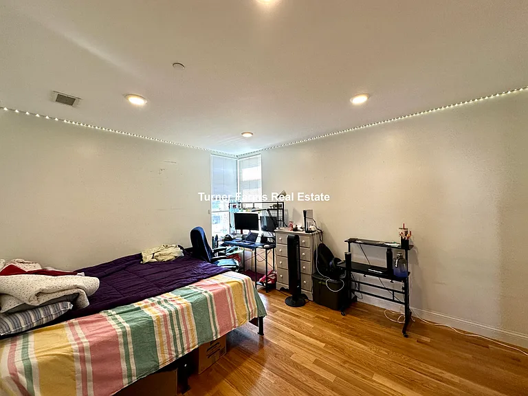 10 Roxbury St #5A — Photo 7