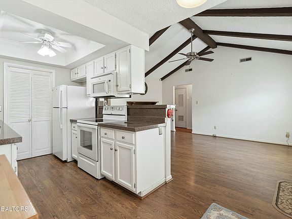 4th image of 7914 Gleason Dr APT 1094