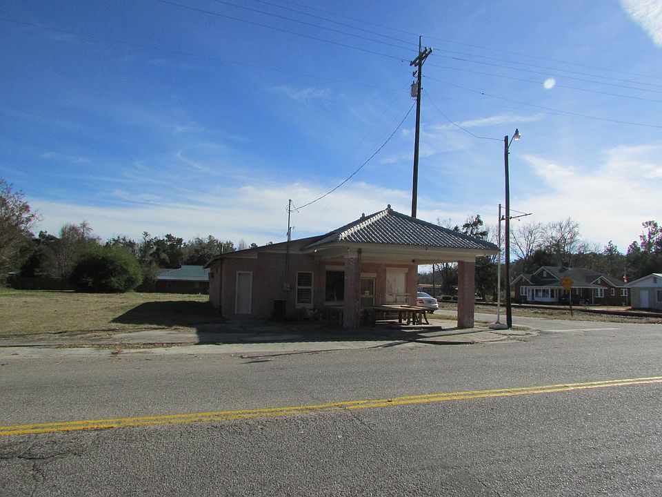 2nd image of 21716 Lowcountry Hwy