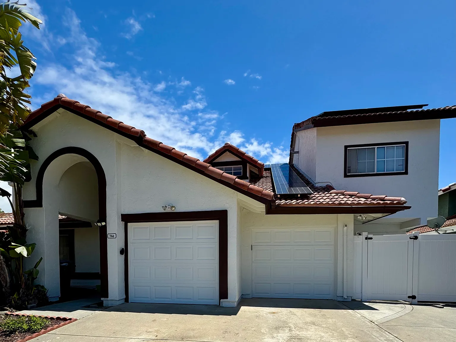 3 bed, 2100 sqft, $5,000 — Photo 3