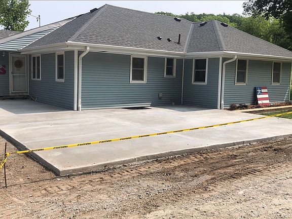 4th image of 28755 Honey Creek Ln