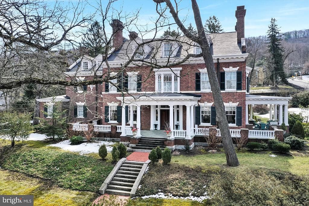 1443 Mahantongo St, Pottsville, PA 17901 Zillow