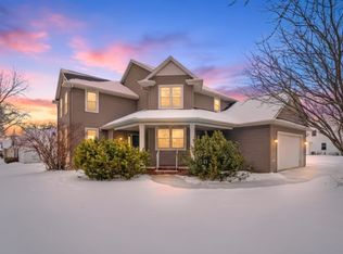 321 E Apple Creek Rd, Appleton, WI 54915