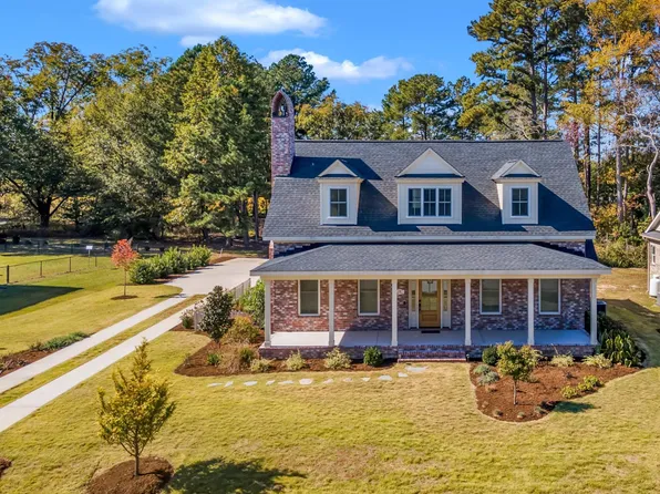 110 Parker St, Four Oaks, NC 27524