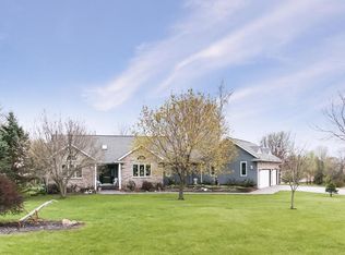 4027 Bruce Rd, Marion, IA 52302