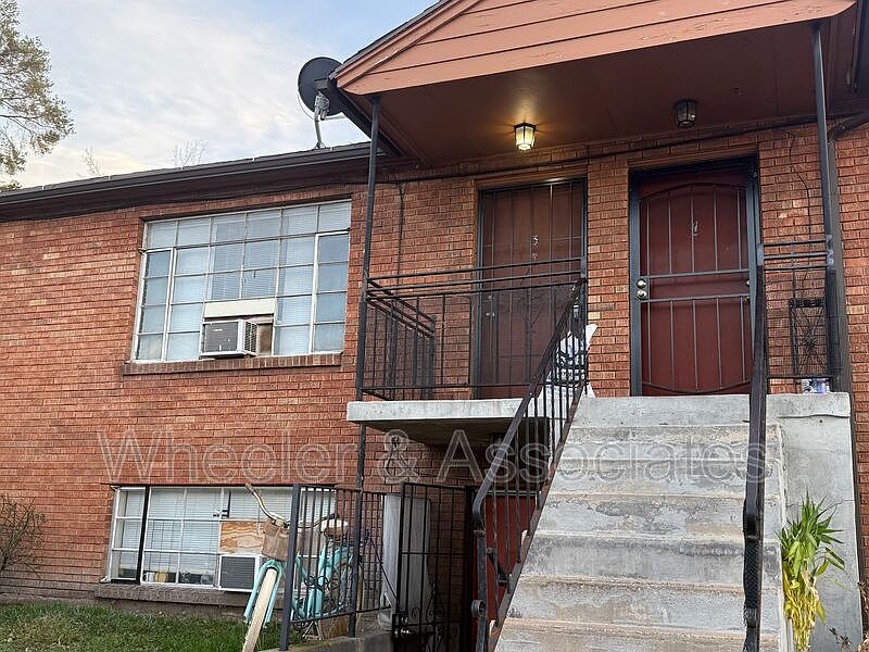 1st image of 3700 Washington Blvd APT 3