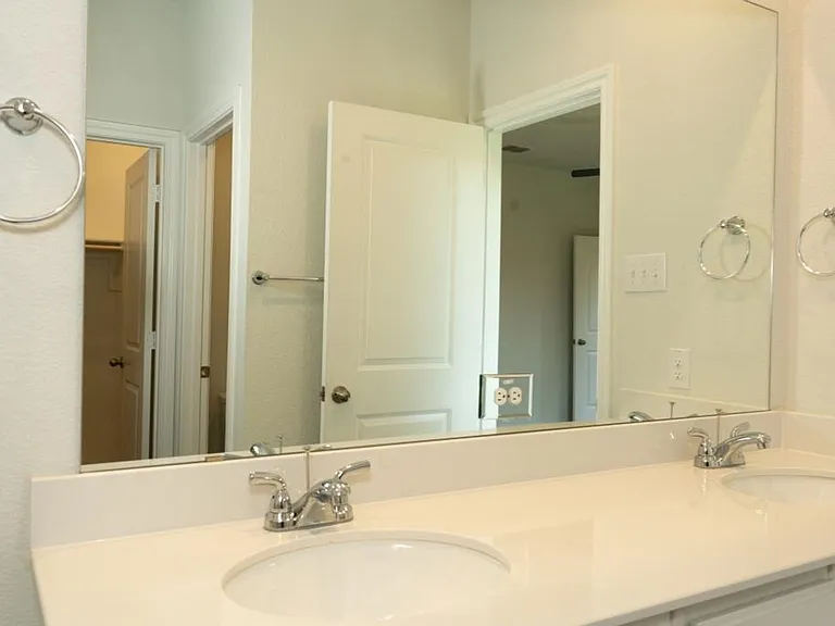 1004 King St — Photo 14