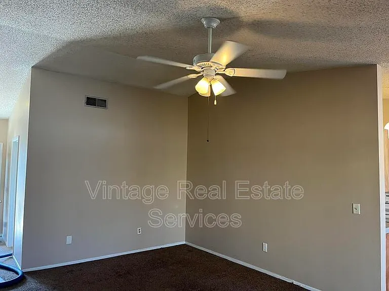 7708 Gulf Ct — Photo 7