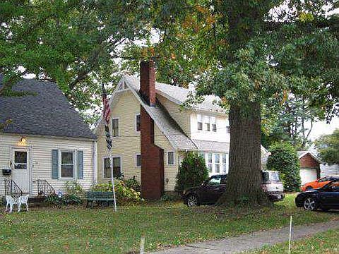 2nd image of 24 Hurst Rd