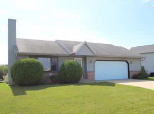 6743 Bobolink Rd, Racine, WI 53402