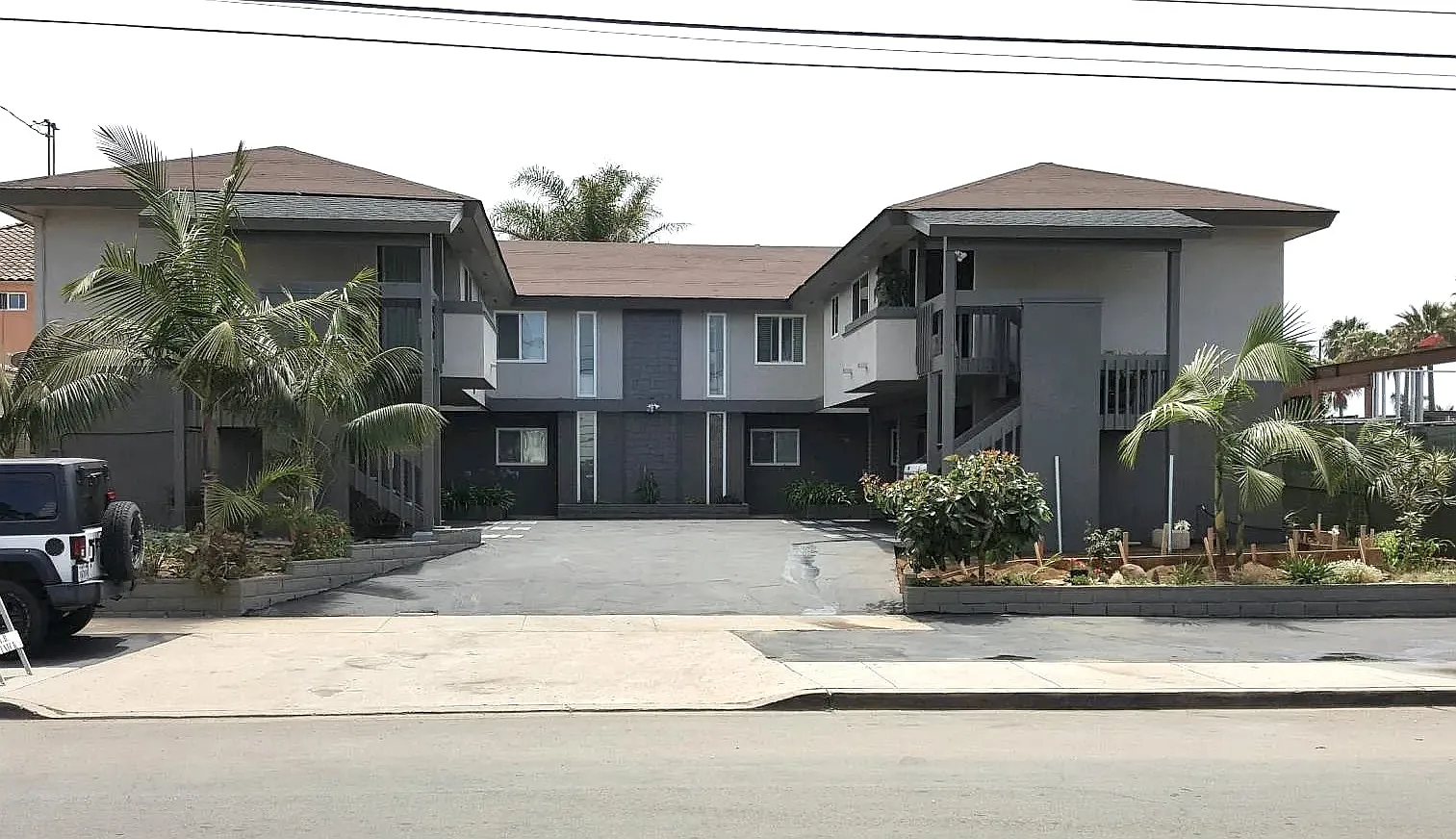 2 bed, 850 sqft, $3,775 — Photo 1