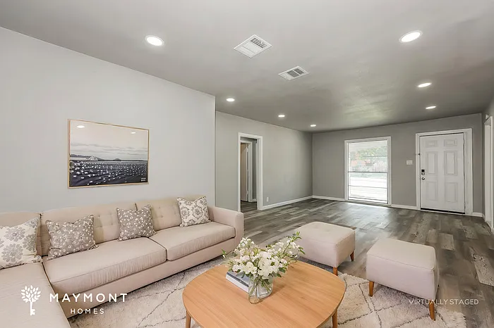 2628 S Marsalis Ave — Photo 4