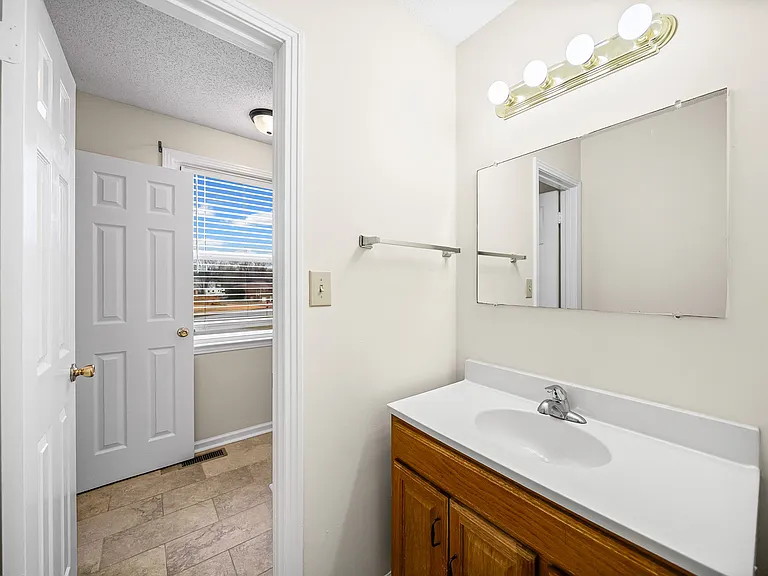 1128 Tobacco Rd — Photo 17