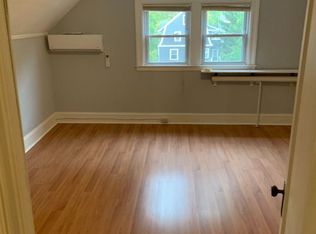 52 Lilley Rd FLOOR 2-3, West Hartford, CT 06119