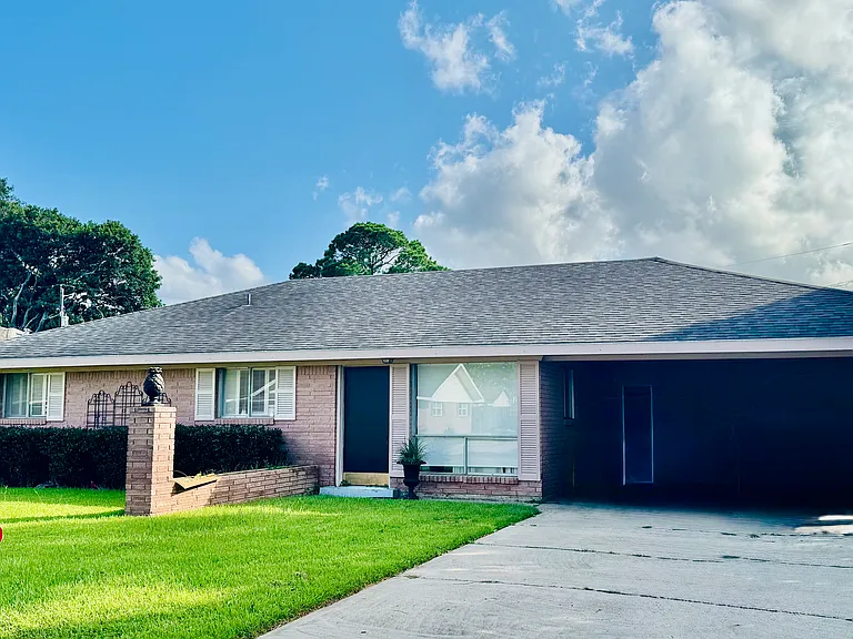 211 N William Dr — Photo 17