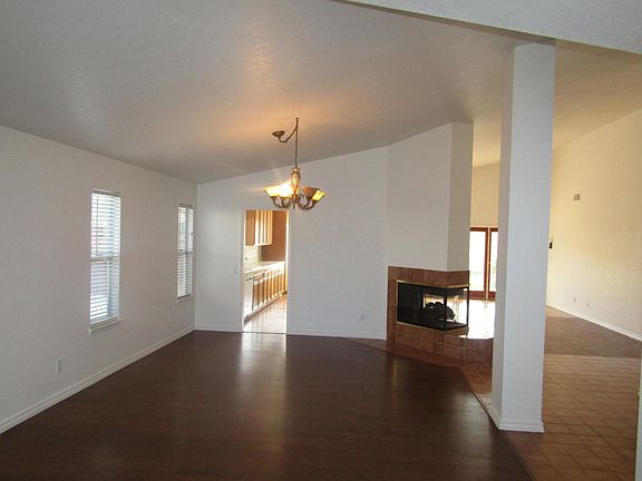 5th image of 1520 Gardenia St