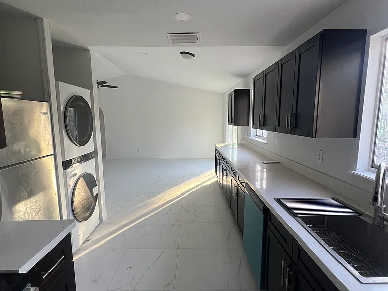 26825 Saint Thomas Dr — Photo 8