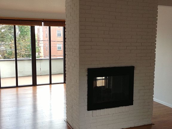 4th image of 808 S Negley Ave APT 2