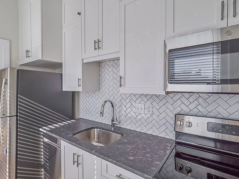 1840 Monument Ave #5 — Photo 1