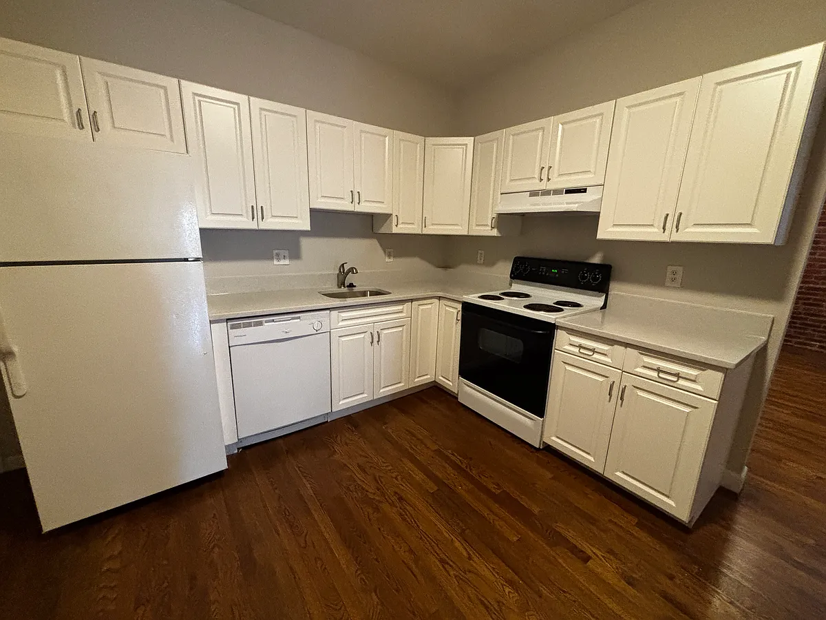 Building Photo - 15 Stearns Rd #4A