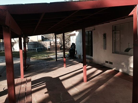 2nd image of 419 S Shields Dr