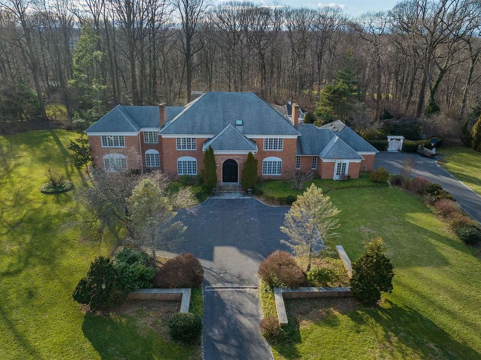 10 Overlook Court, Locust Valley, NY 11560 | Zillow