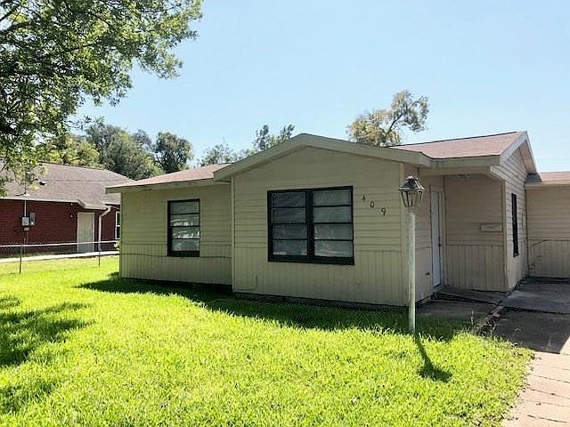 1st image of 409 Honeysuckle Dr