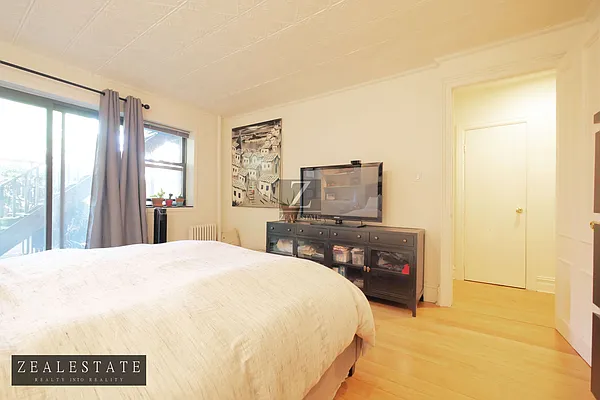 Rented by ZealEstate Group Inc | media 11