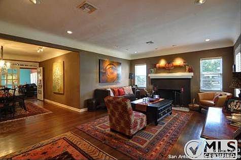 4th image of 134 E Mariposa Dr