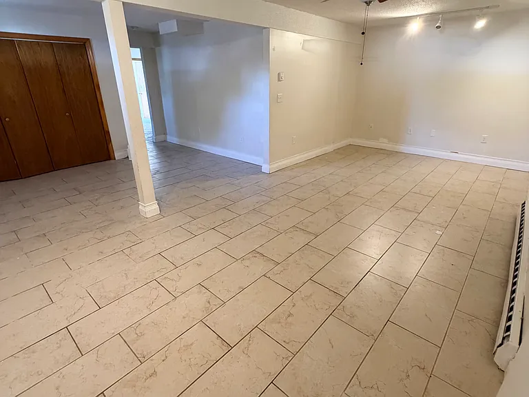 33 River St #5 — Photo 3