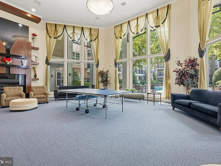 501 Hungerford Dr #144 — Photo 42