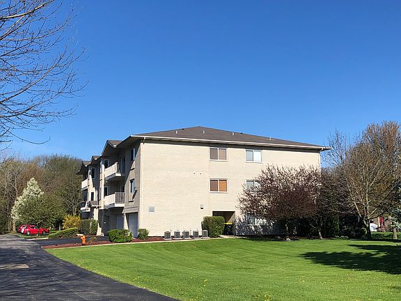 4th image of 927 Elderberry Cir Unit 215