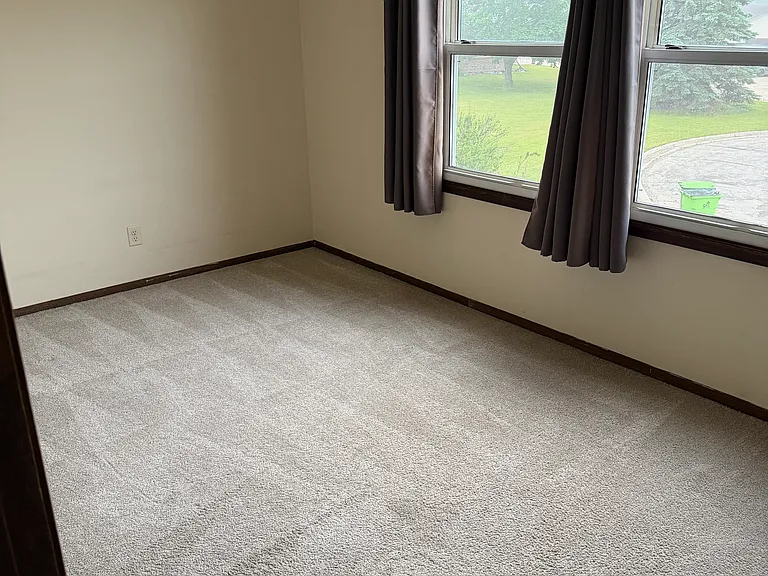 227 E Indianwood Dr — Photo 10