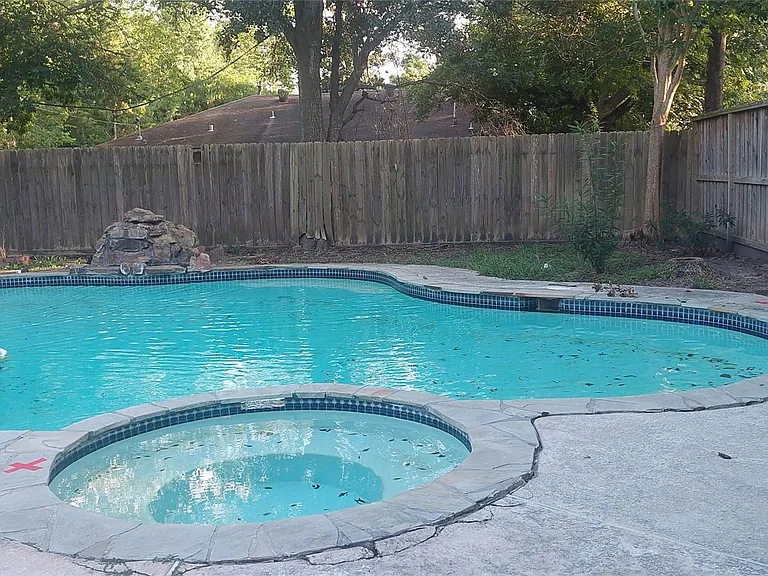 4629 Cedar Oaks Ln — Photo 2