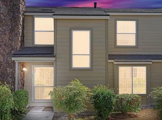 1445 Plymouth Rock Way, Clovis, CA