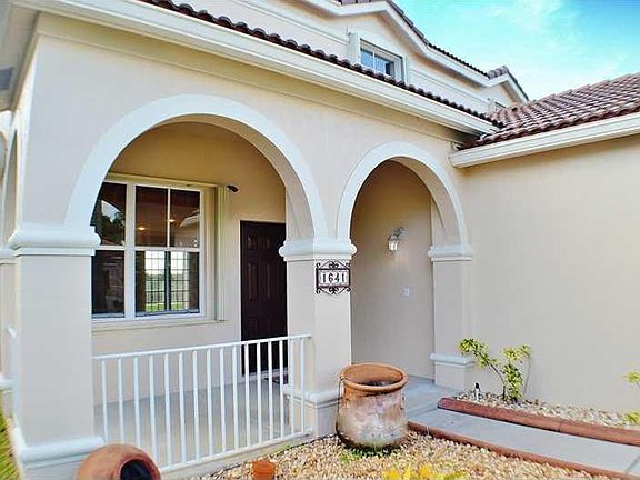 4th image of 1641 Winterberry Ln