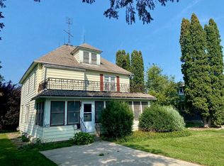 312 S 11th St, Olivia, MN 56277