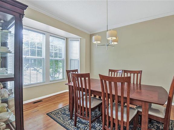 4th image of 5004 W 158th St