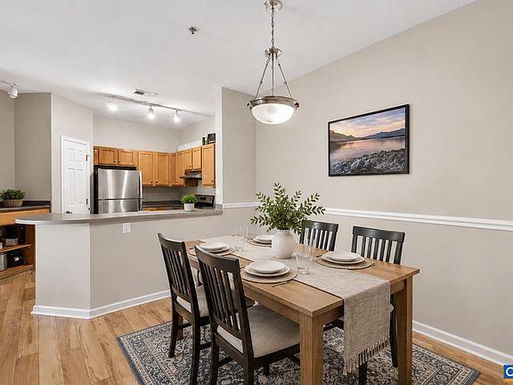 4th image of 280 Riverbend Dr APT 2A