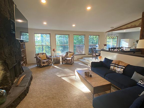 Family and Dining Rooms