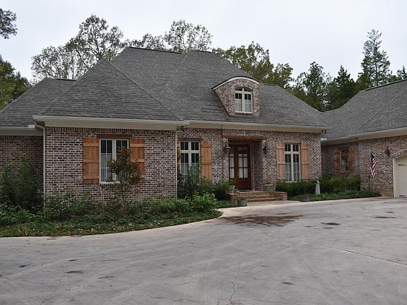 2nd image of 565 Dogwood Dr