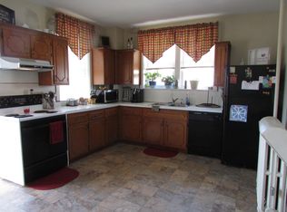 12 W King St APT 2, Shippensburg, PA 17257