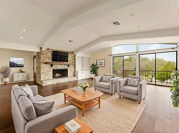 204 Los Altos Dr, Lakeway, TX 78734