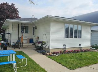 306 Main St, West Concord, MN 55985