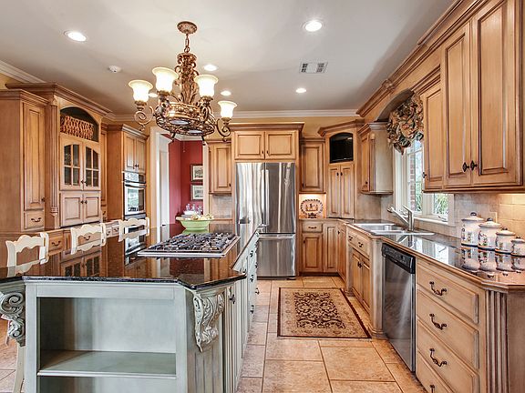 5th image of 4205 Persimmon Way