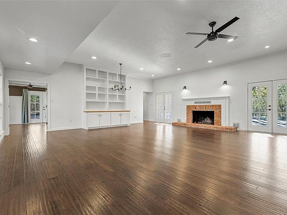 5th image of 1008 Huntington Dr