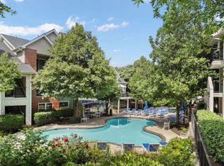 3310 Wyndham Cir APT 214, Alexandria, VA 22302