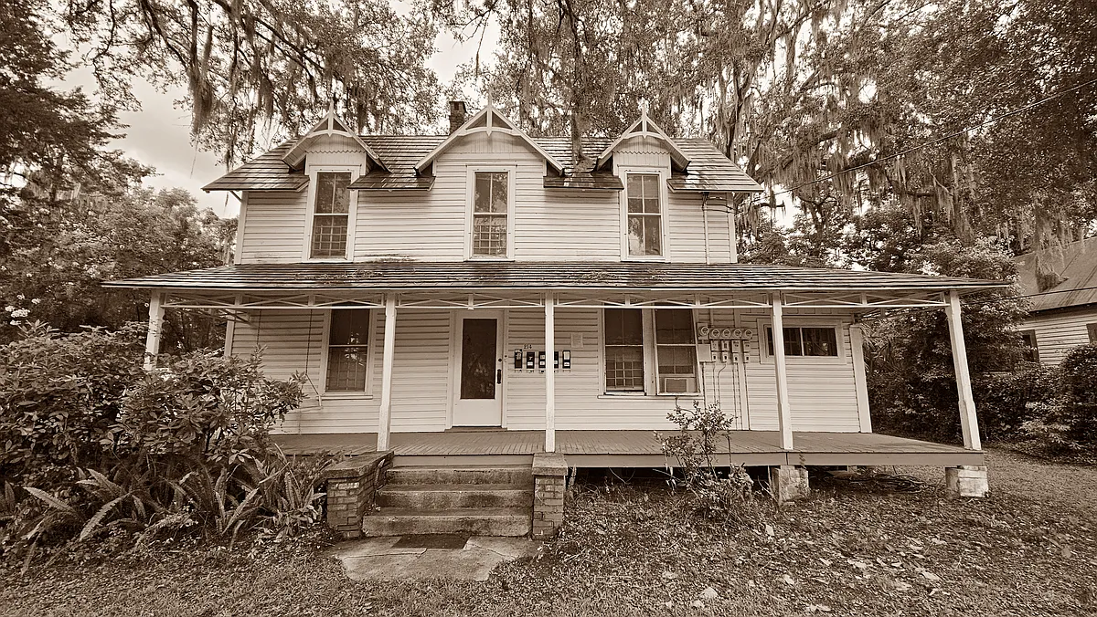 Building Photo - 214 NW 4th Ave #2
