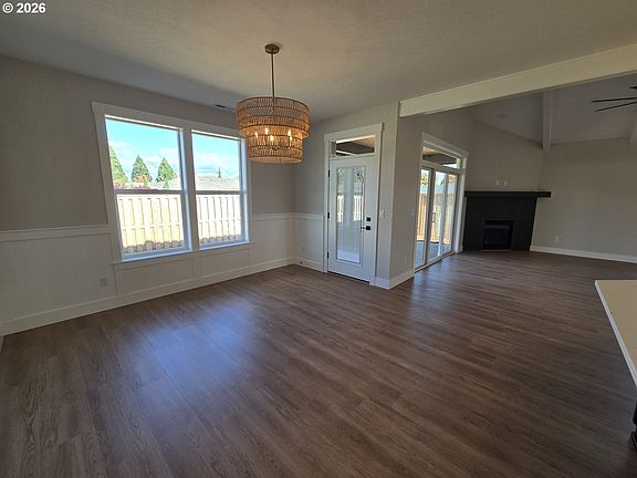 5th image of 454 SW 15th St